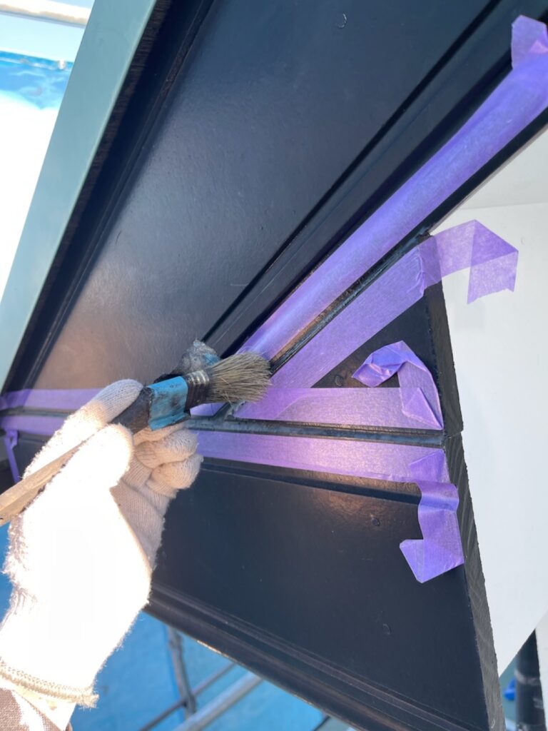 破風板・幕板繋ぎ目のプライマー塗布