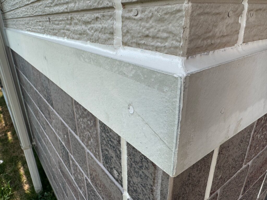 幕板上端コーキング（完了）