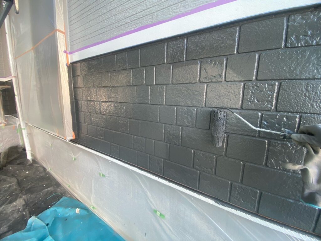 1階外壁上塗り<br />
（19-30A、ウィザードコッパー色）