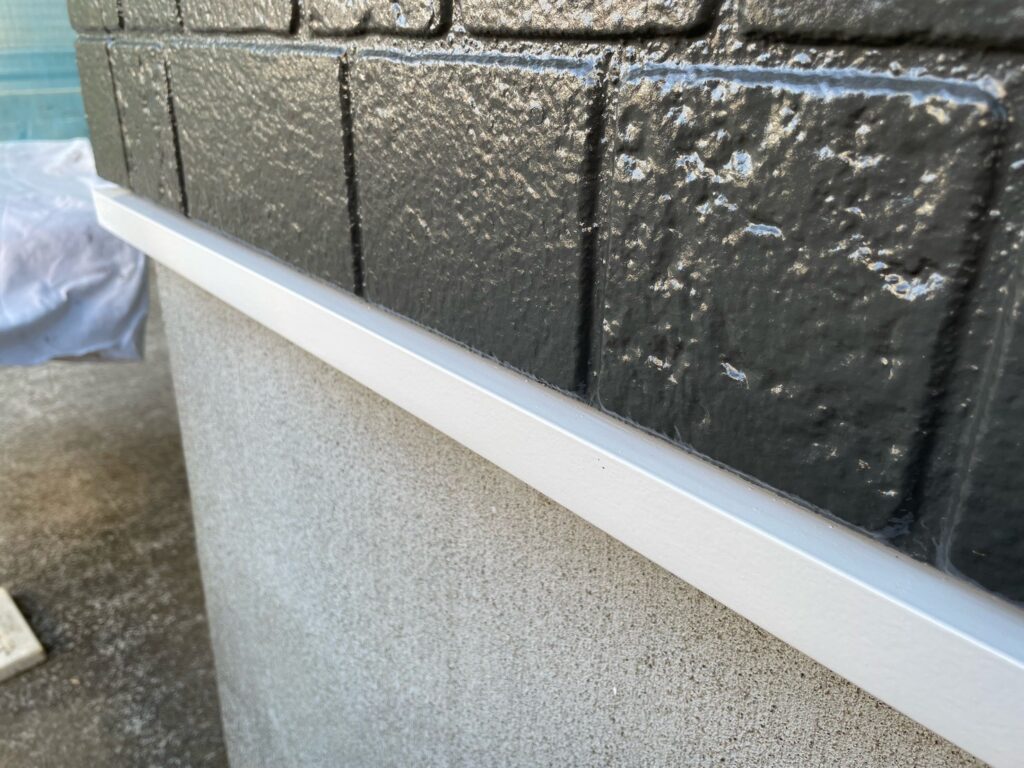 水きり上塗り<br />
（計３回塗り、完了）