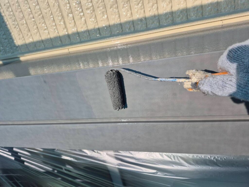 シャッターBOX上塗り