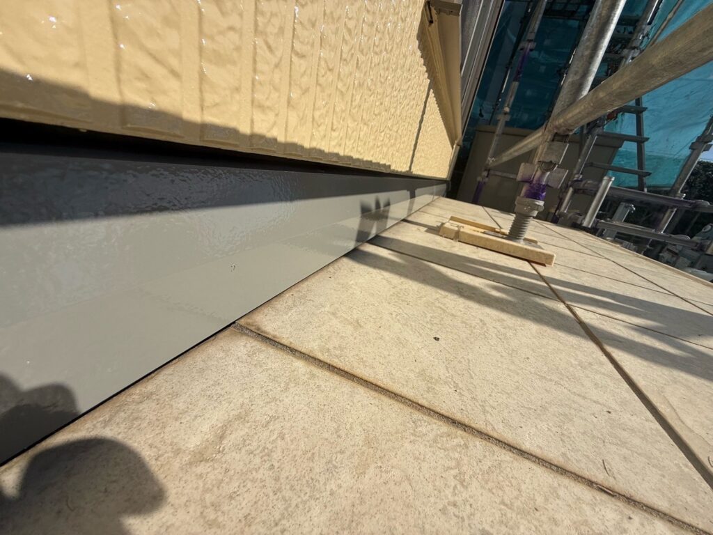 水切り上塗り<br />
（計3回塗り、完了）