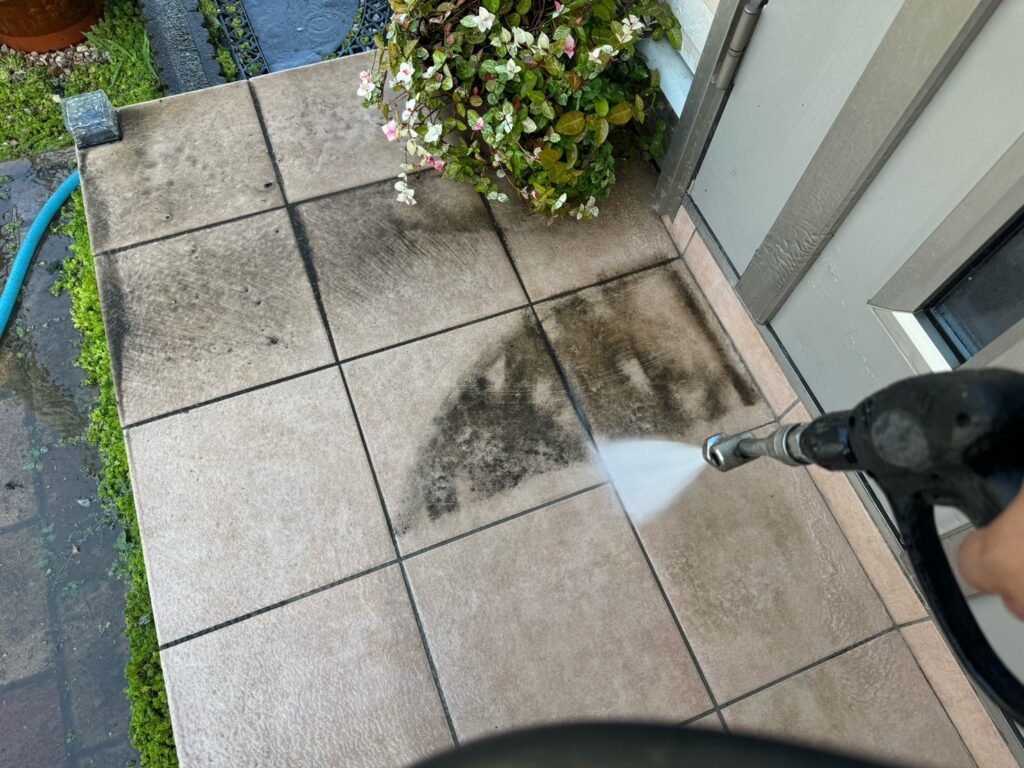 玄関タイル洗浄