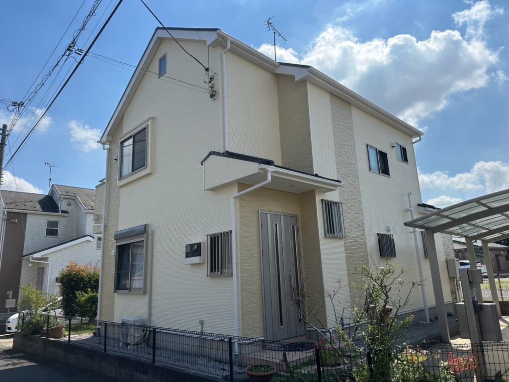 施工完了<br />
落ち着いたお色で仕上がり、お客様も喜んでくださいました✨