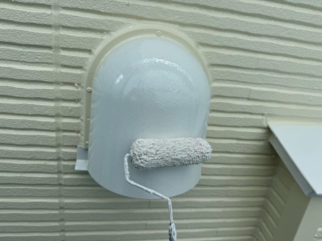 換気フード上塗り<br />
