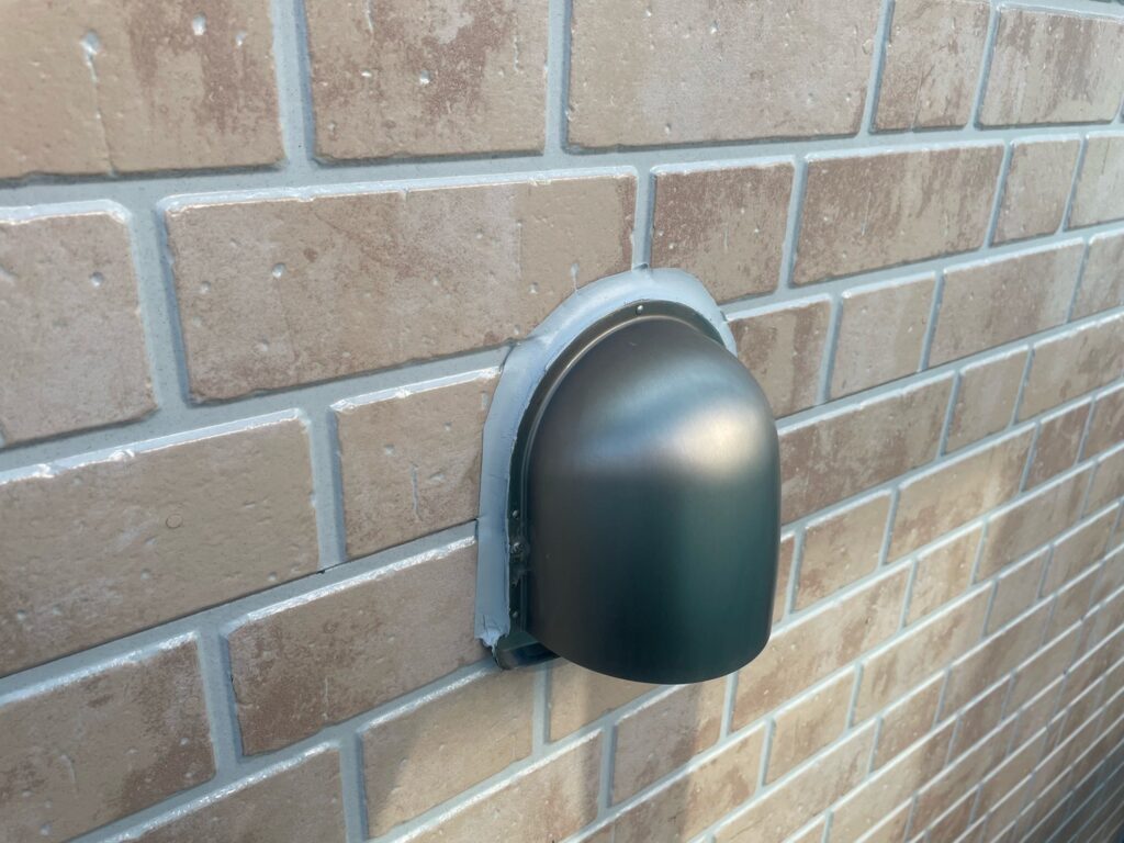 換気フード：コーキング（完了）