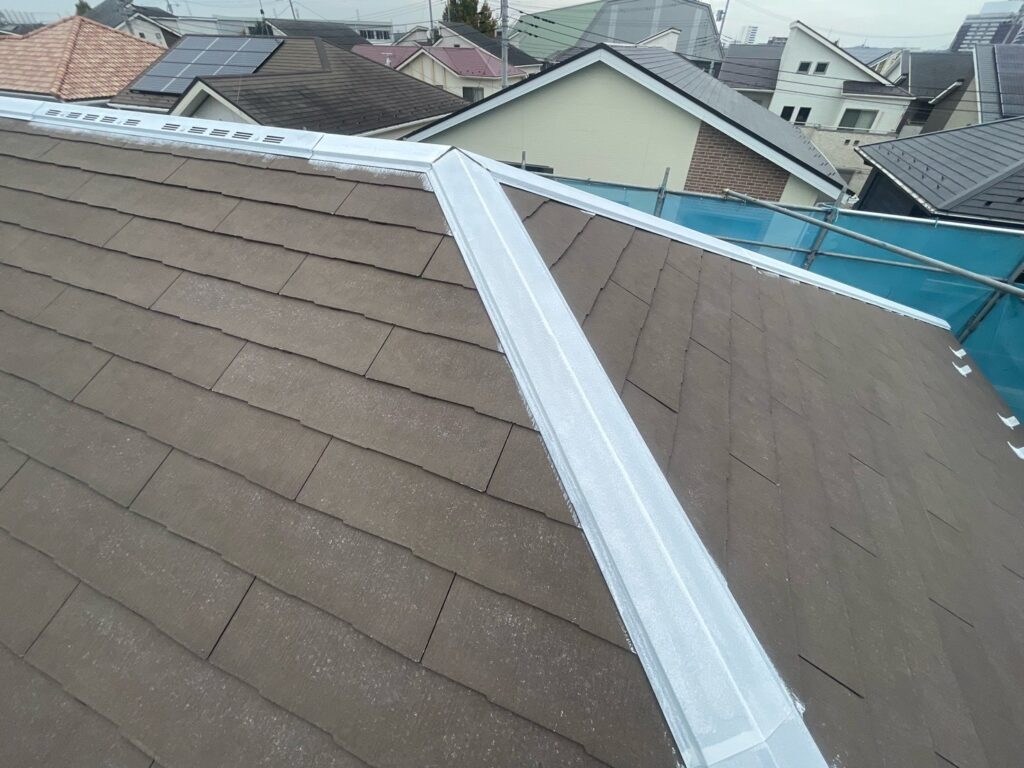 屋根の鉄部さび止め（下塗り）