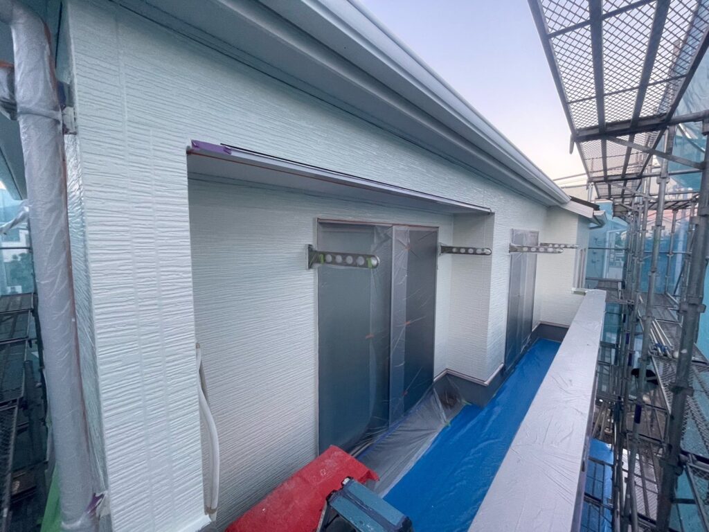 2階部：外壁中塗り（完了）<br />
