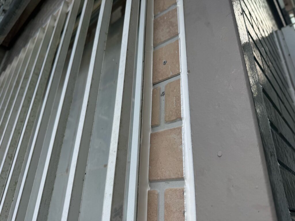 サッシ周りコーキング（完了）