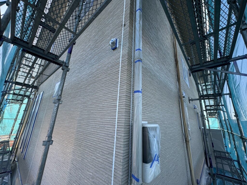 外壁下塗り1回目<br />
（完了）