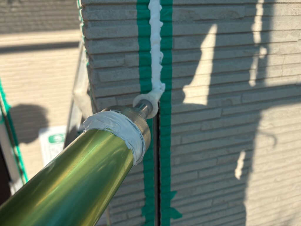 目地・サッシ廻り：コーキング打ち込み