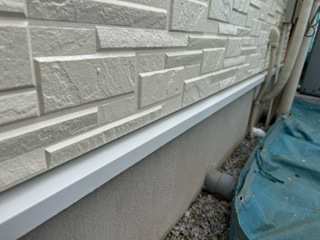 水きり上塗り<br />
（計３回塗り、完了）