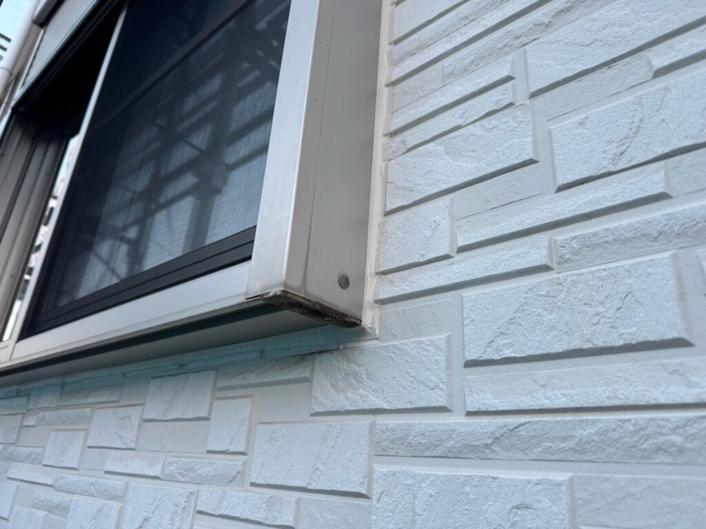 サッシ廻りコーキング（完了）