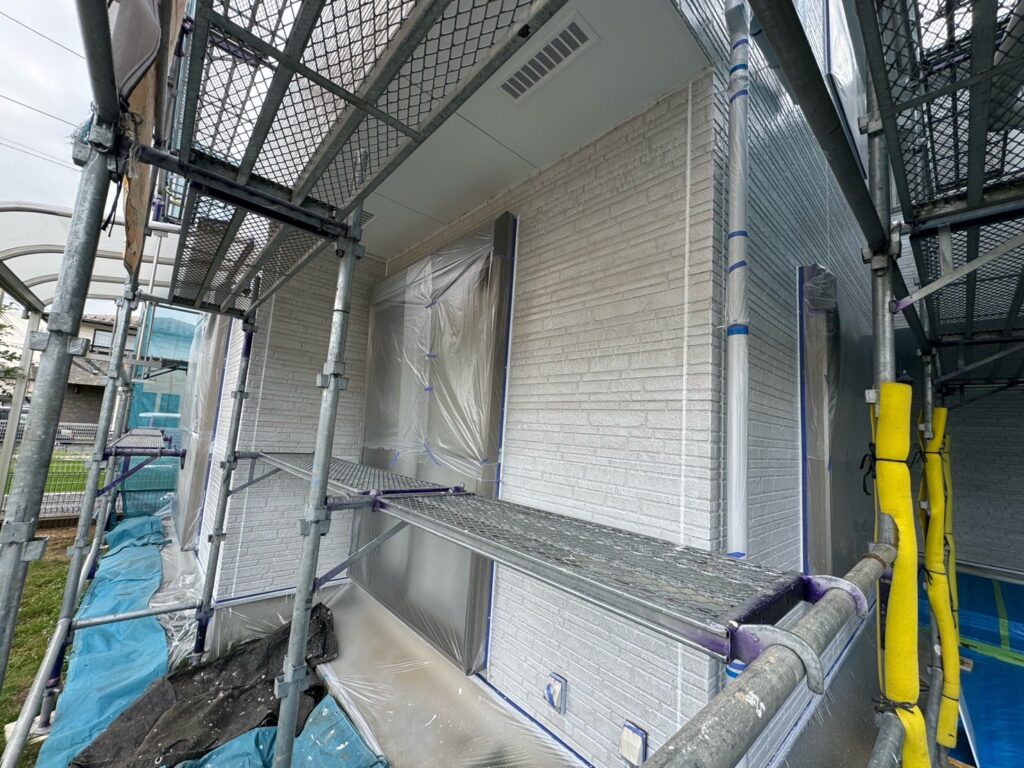 外壁下塗り（白色）<br />
※完了<br />
