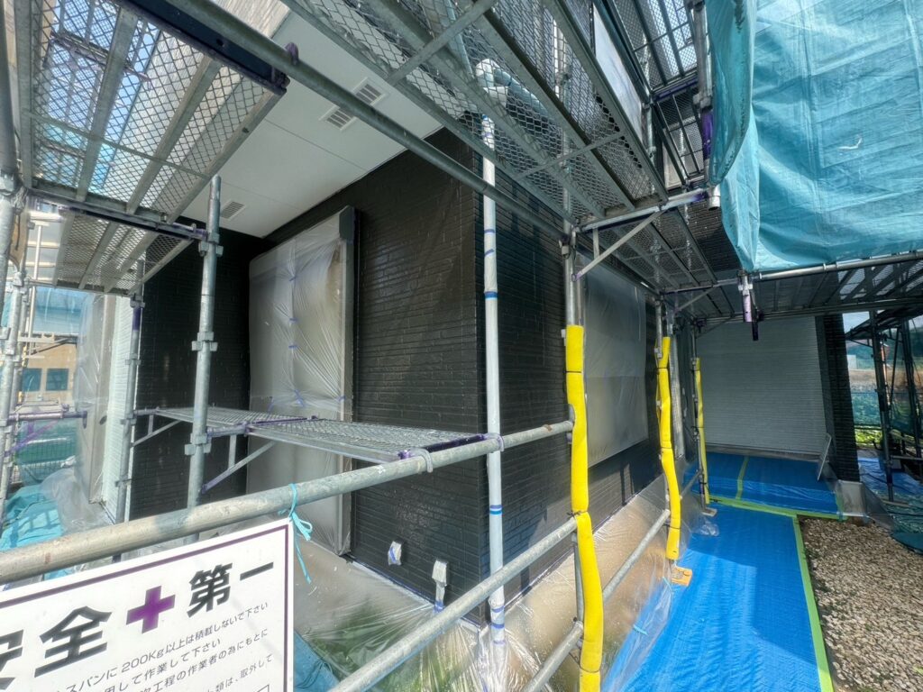 メイン色：外壁上塗り<br />
（完了）<br />
（19-30A、ウィザードコッパー色）