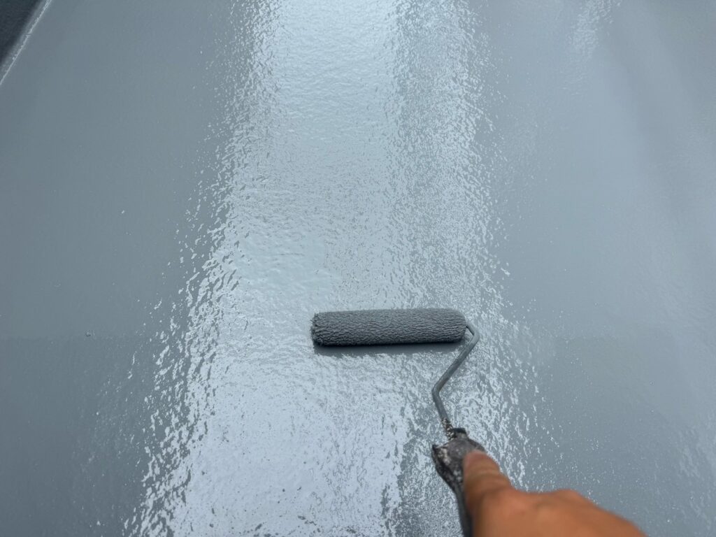 ベランダ（FRP）：トップコート２回目