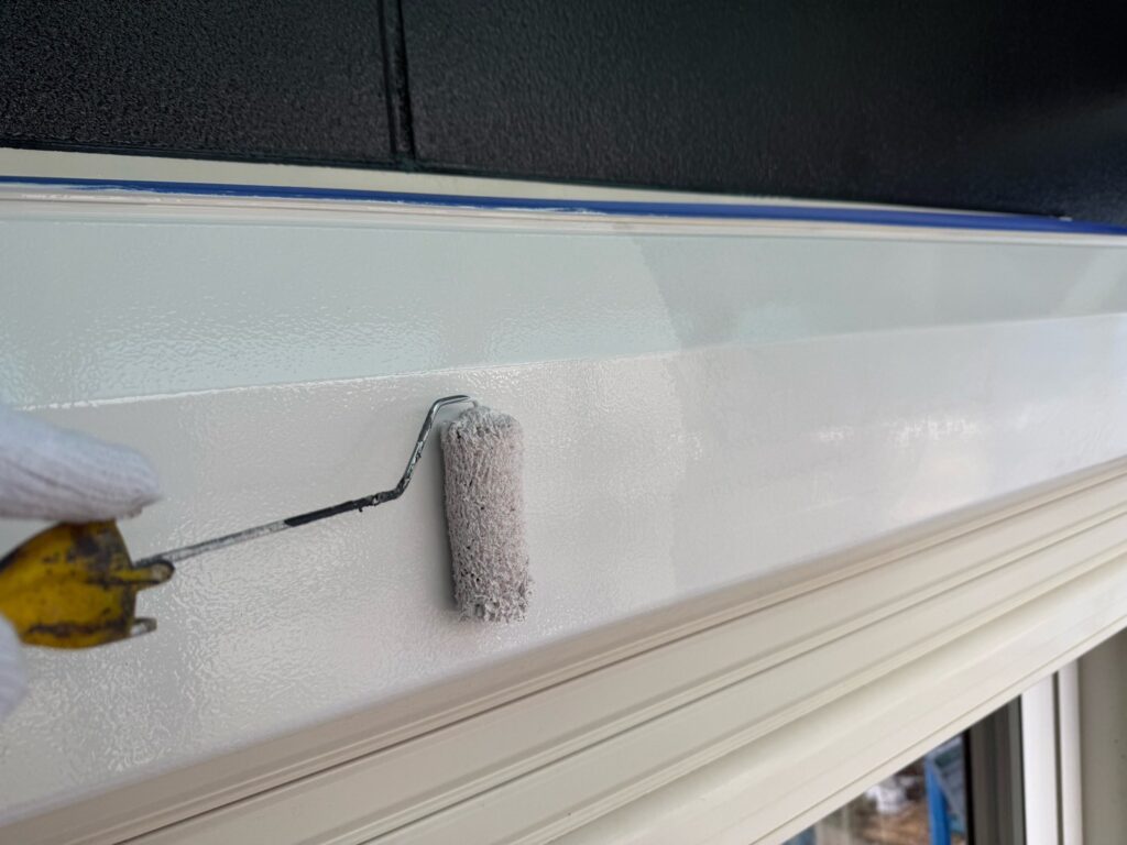 シャッターBOX上塗り