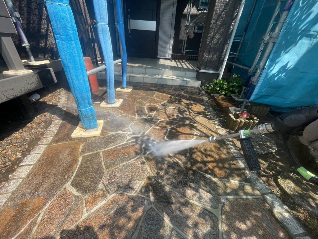 玄関タイル：高圧洗浄