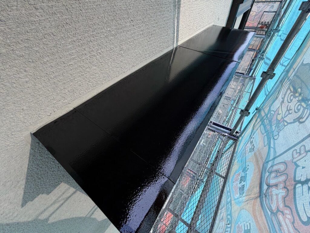 霧除け：上塗り<br />
※計3回塗り、完了