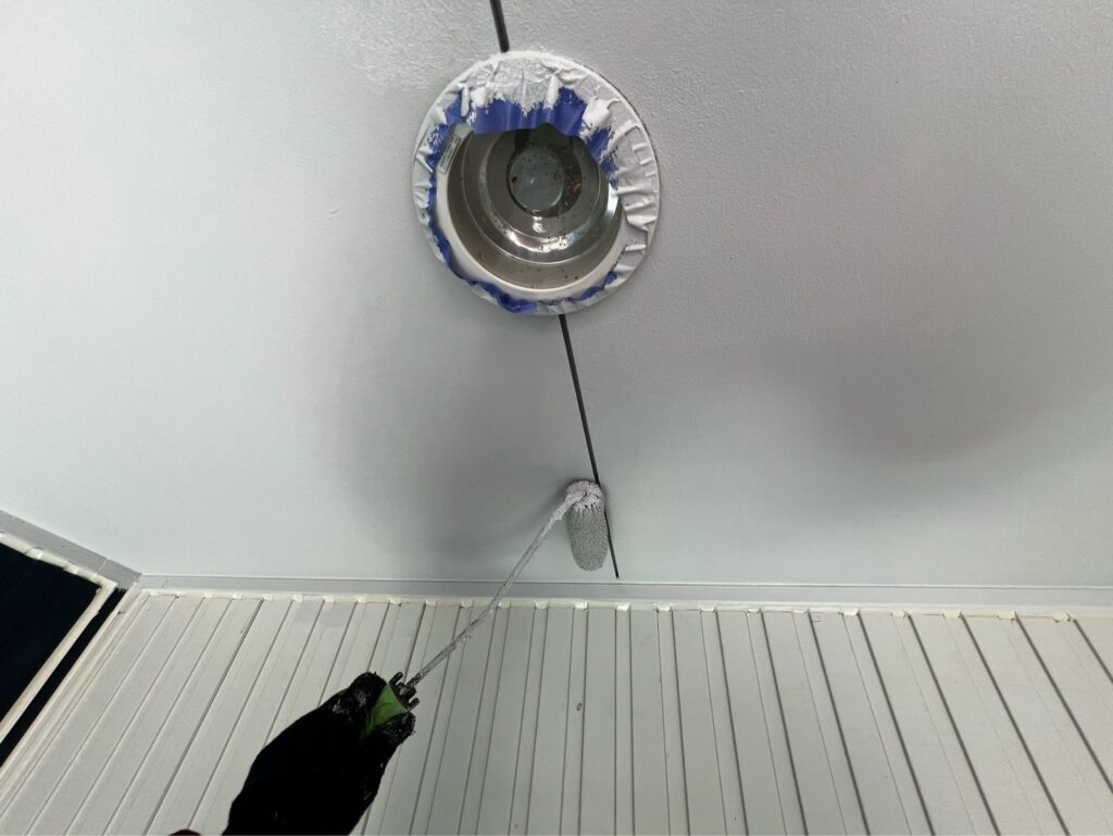 軒天：上塗り