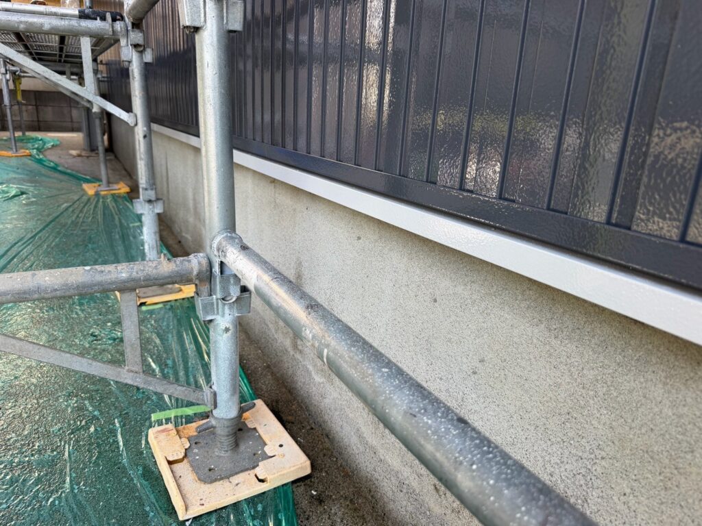 水きり：上塗り<br />
（計３回塗り、完了）